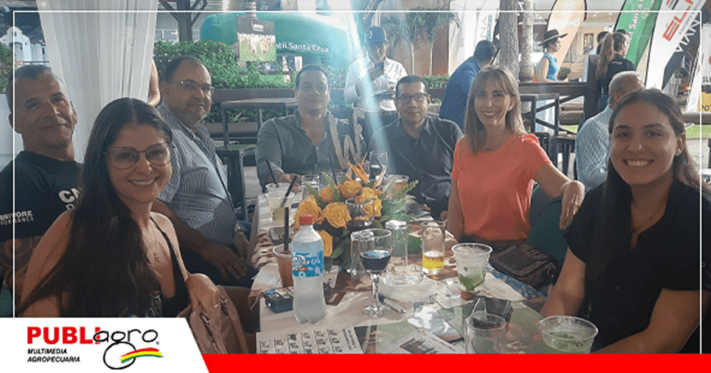 Invitados especiales, con la presencia del nuevo presidente de Asocebu Marcelo Muñoz / Foto: Publiagro