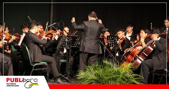 La orquesta de Hombres Nuevos estuvo presente en homenaje al Padre Nicolas Castellanos, hombre muy querido en la CAO/ Foto: Publiagro