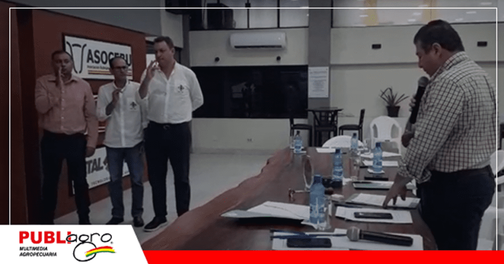 Juramento de la nueva directiva de Congabol/ Foto: Congabol