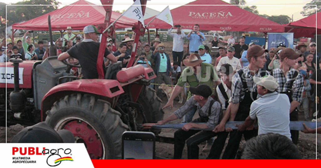Carrera de tractores, Festitrac/ Foto: Publiagro