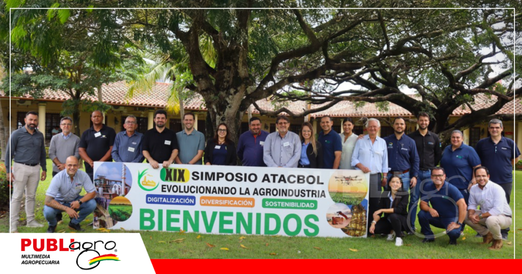 Expositores del XIX Simposio Atacbol en Montero / Foto: IBCE
