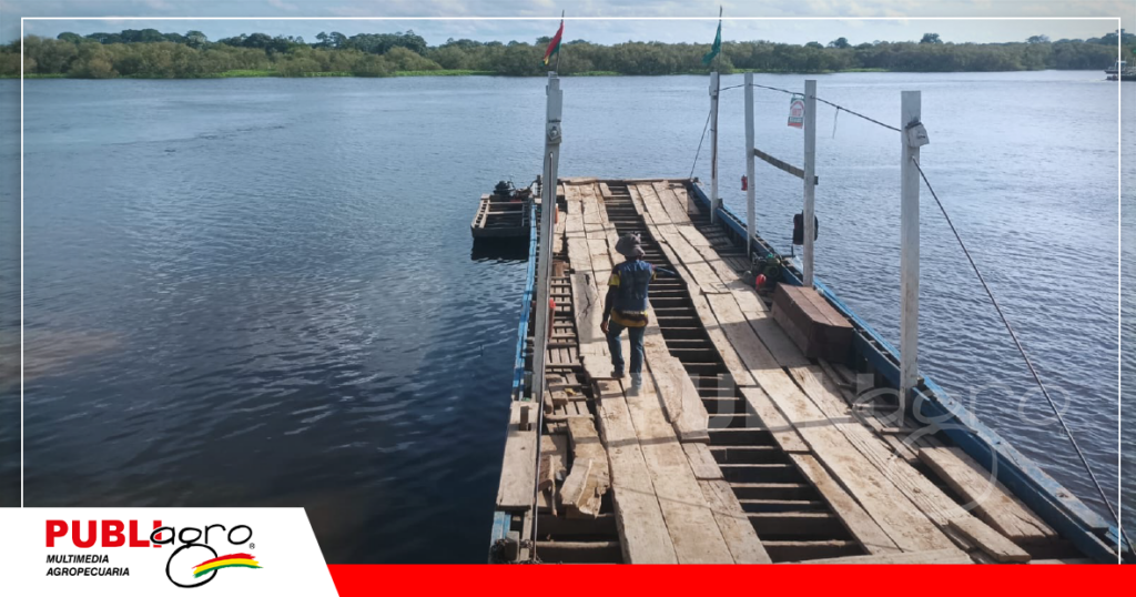 Para poder conectarse en necesario el uso de pontones / Foto: Publiagro