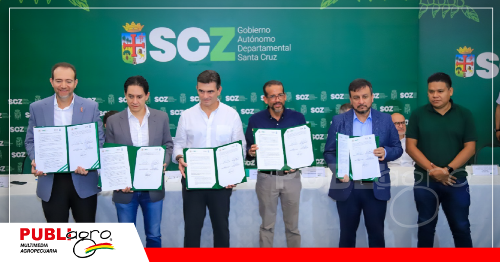 El presidente Rodrigo Paz, traspasa a la CRE, el sistema operativo de San Matias / Foto: Gobernación SC