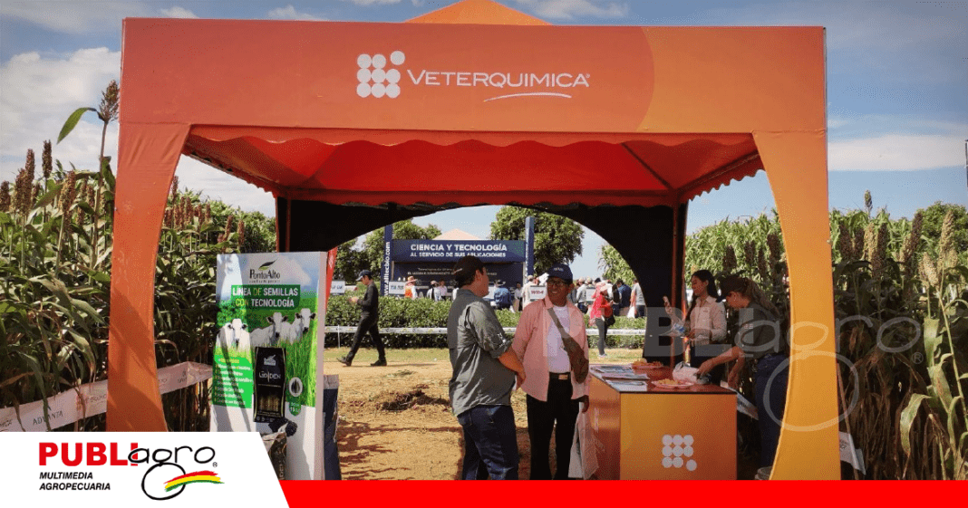 Veterquimica participa por primera vez Exposoya mostrando nuevas tecnologías en sorgo y pasto.
