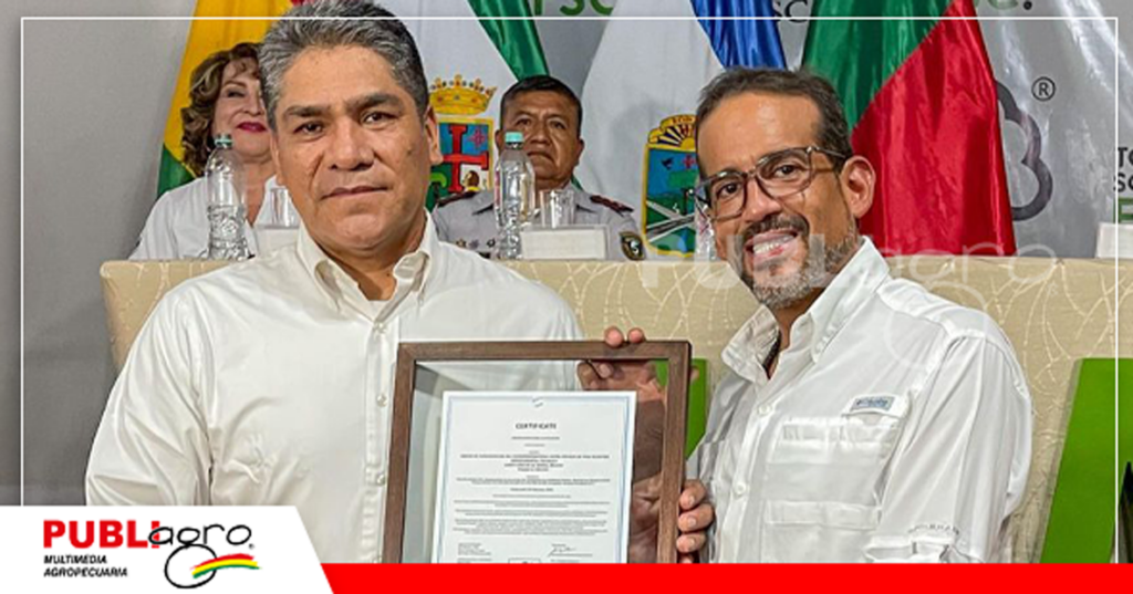 Luis Fernando Camacho - Gobernador de Santa Cruz junto al ​​Ing. Orlando Melgarejo - Presidente del directorio de CFV/FSC Bolivia / Foto: CFB