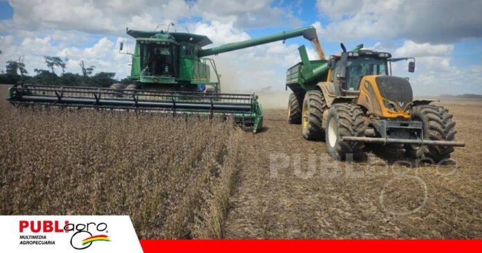 La maquinaria agrícola requiere un suministro continuo de diésel para garantizar la cosecha y el transporte oportuno de los granos. / Foto: Eju