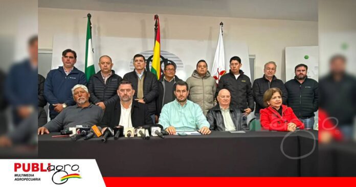 Todos los sectores presentes para anunciar su congreso extraordinario Foto: CAO