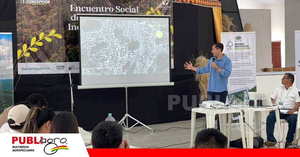 FOTO NOTAS WEB - 2026-09-07T164418.347 Diego Justiniano de la CFB expone en el Encuentro Forestal Foto: CFB
