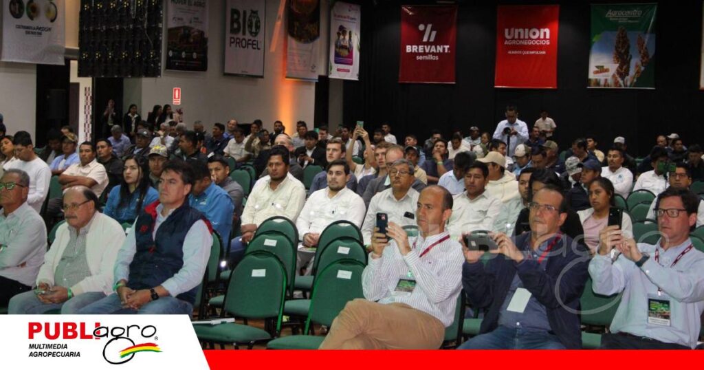 FOTO NOTAS WEB - 2026-09-08T084240.540 Sala llena en el primer día del Congreso de Agricultura Sostenible/ Foto: Internet