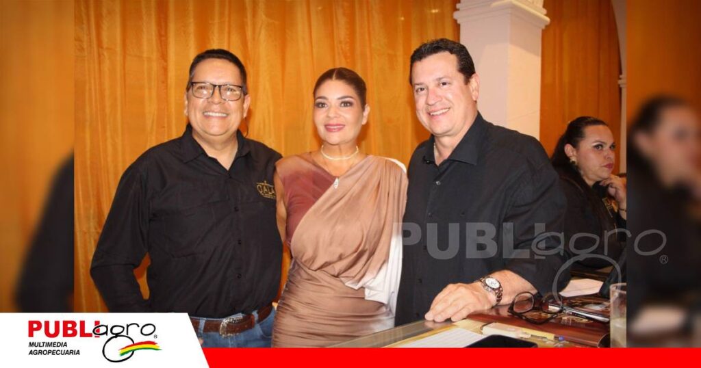 Carolina Ribera agradecio el asesoramiento de Denis Prata (isq)/ Foto: Publiagro