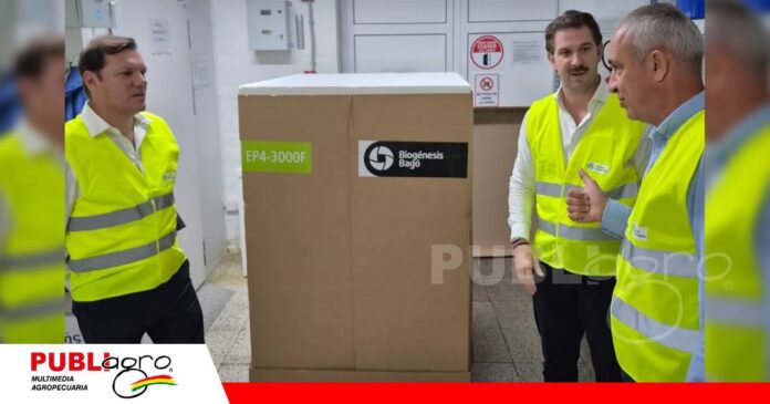 Recibiendo las vacunas de Biogénesis Bagó en suelo Europeo / Foto: Biogénesis Bagó
