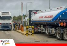 Diésel para grandes consumidores baja a Bs 16,50 por litro El diésel referencial baja de Bs 18 a Bs 16,50/ Foto: Internet