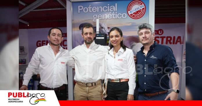 Jorge Alberto Nacif Category Manager de Genética y Reproducción de Unión Agronegocios junto a especialistas de Fatro Von Franken /Foto: Publiagro