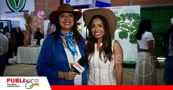 FOTO NOTAS WEB (20) Karina Vázquez, directora de Publiagro, junto a Viviana Cujati, fundadora de Mujeres del Agro | Foto: Publiagro