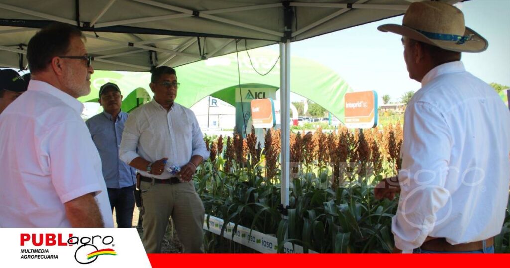 El stand de IASA fue muy visitado por agricultores/ Foto: Publiagro