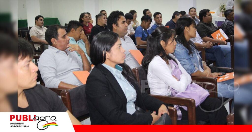FOTO NOTAS WEB - 2026-10-08T154753.052 La presentación se realizó en Comvetcruz/ Foto: Publiagro