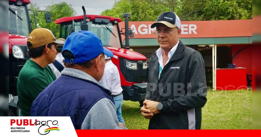 FOTO NOTAS WEB - 2026-10-17T005435.015 Personal de Agrovier atiende a los visitantes durante la 22.ª edición de la feria AgroVidas | Foto: Publiagro