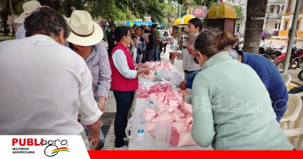 Productores regalaron la leche de su producción como medida de protesta/ Foto: Publiagro