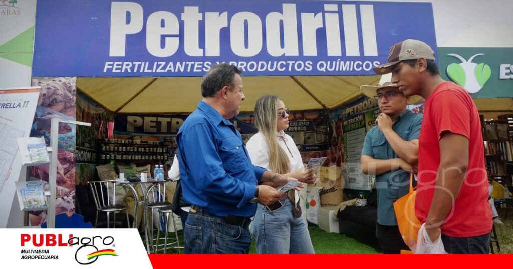 FOTO NOTAS WEB (40) Petrodrill brinda asesoramiento técnico a los productores sobre el manejo de sus cultivos y el cuidado del suelo. | Foto: Publiagro